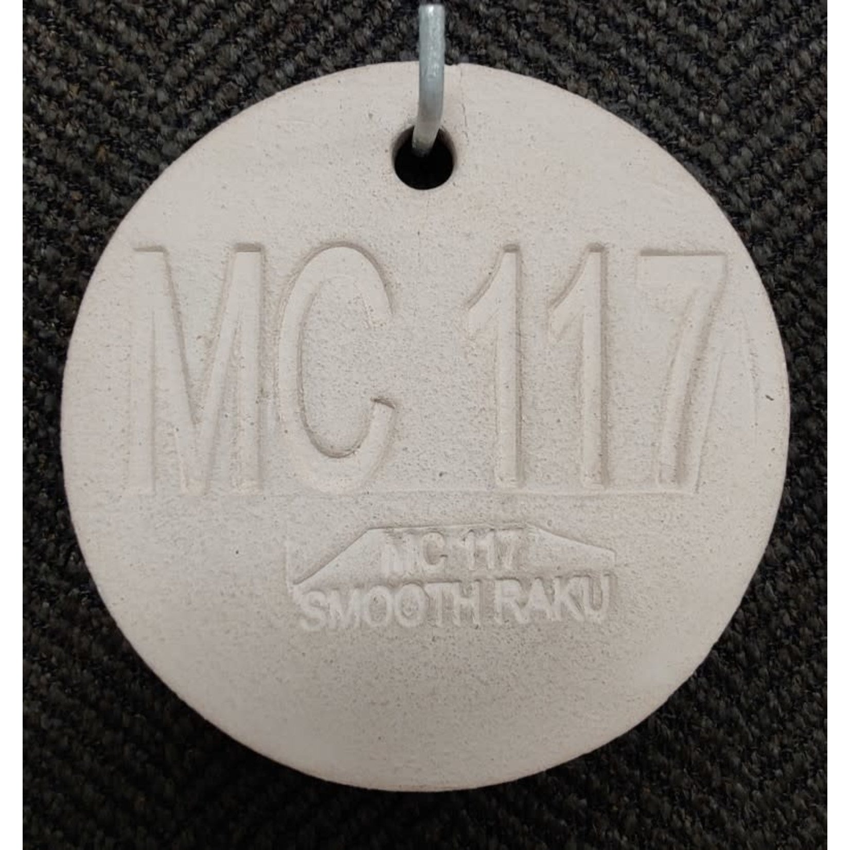 Smooth Raku MC117, Cone 06-10, 25 LB Bag (Alligator Clay